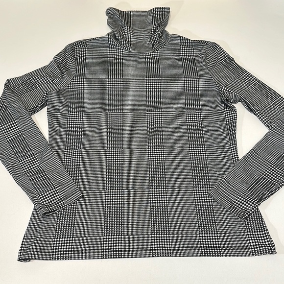 BROOKS BROTHERS WOMENS LONG SLEEVE TURTLE NECK - Picture 1 of 6